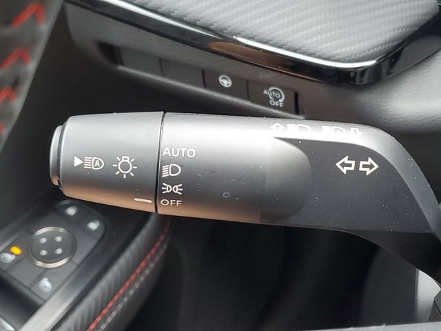 New 2026 Nissan Kicks SR w/ Cold Weather Package FWD image 9