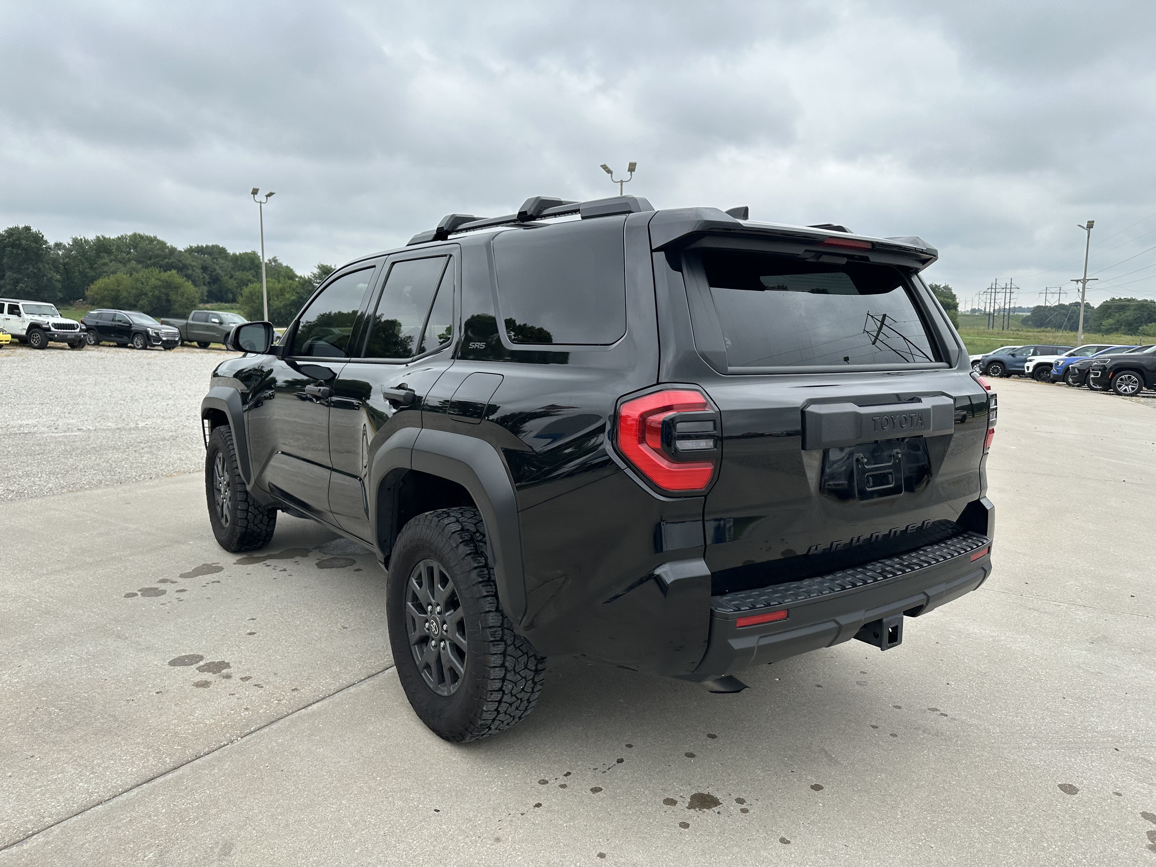 Used 2025 Toyota 4Runner SR5 AWD/4WD image 6