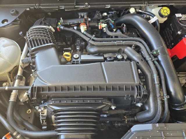 Certified 2025 Ford Maverick XL w/ Equipment Group 102A AWD/4WD image 33