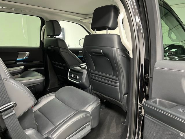 Used 2025 Ford Expedition Platinum image 51