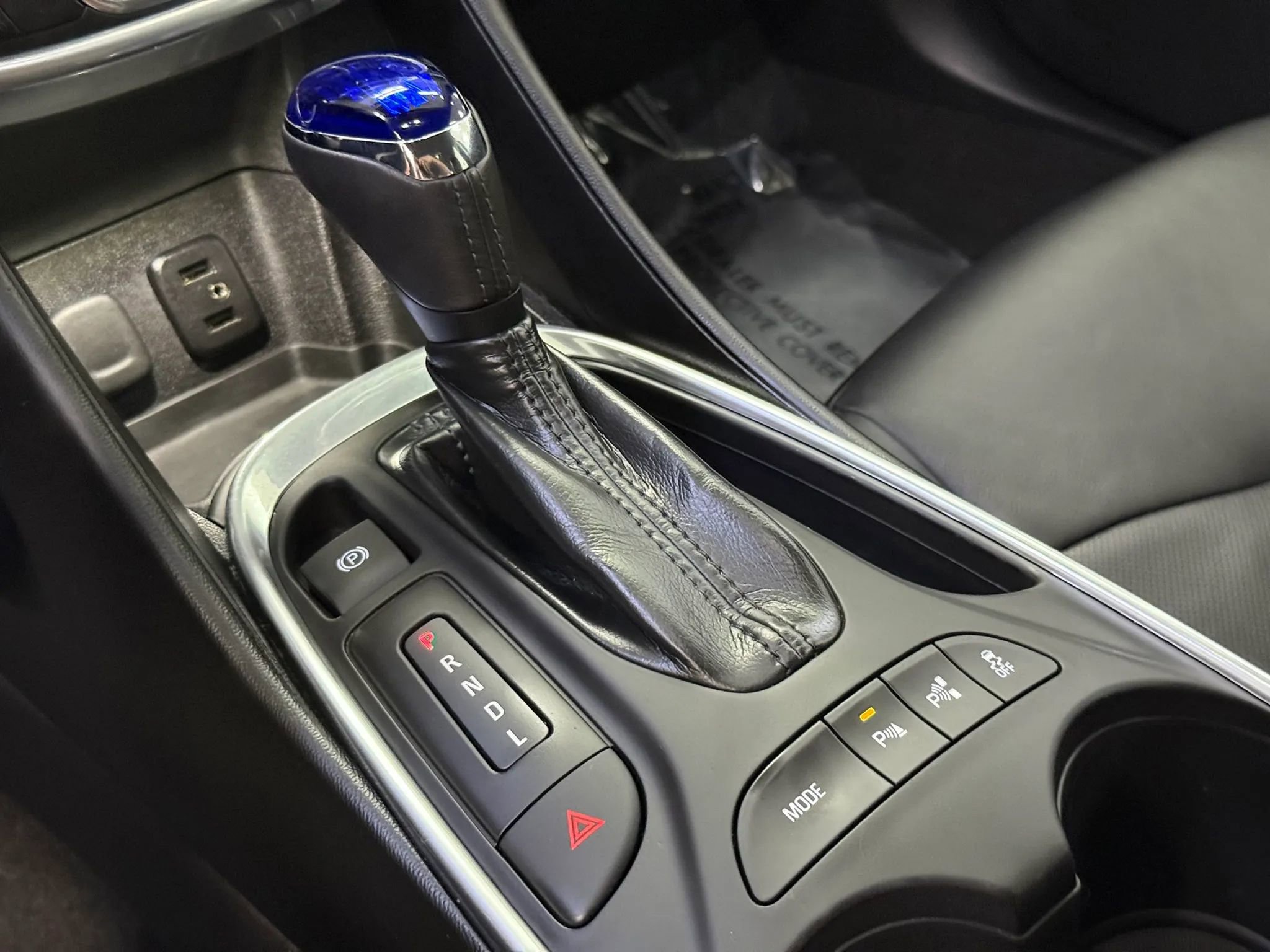 Used 2017 Chevrolet Volt Premier w/ Driver Confidence II Package image 30