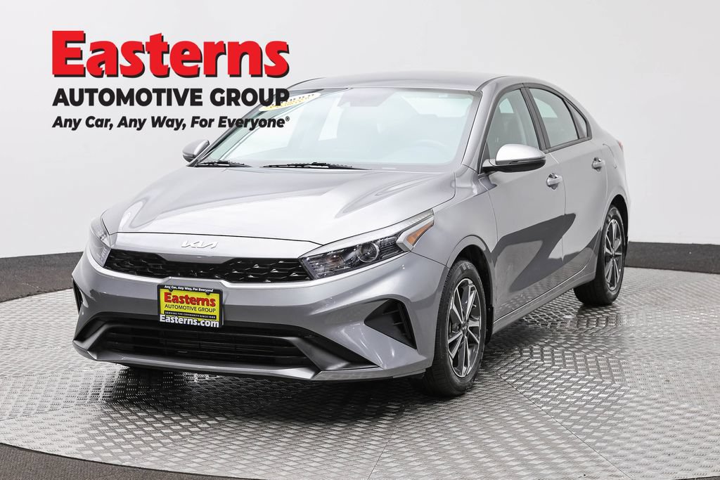 Used 2023 Kia Forte LXS w/ LXS Technology Package FWD image 1