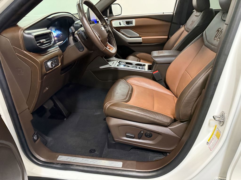 Used 2021 Ford Explorer King Ranch w/ Premium Technology Package image 58