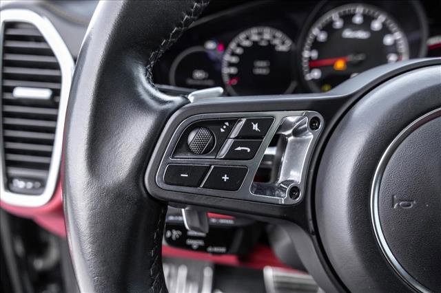 Used 2020 Porsche Cayenne Turbo image 14