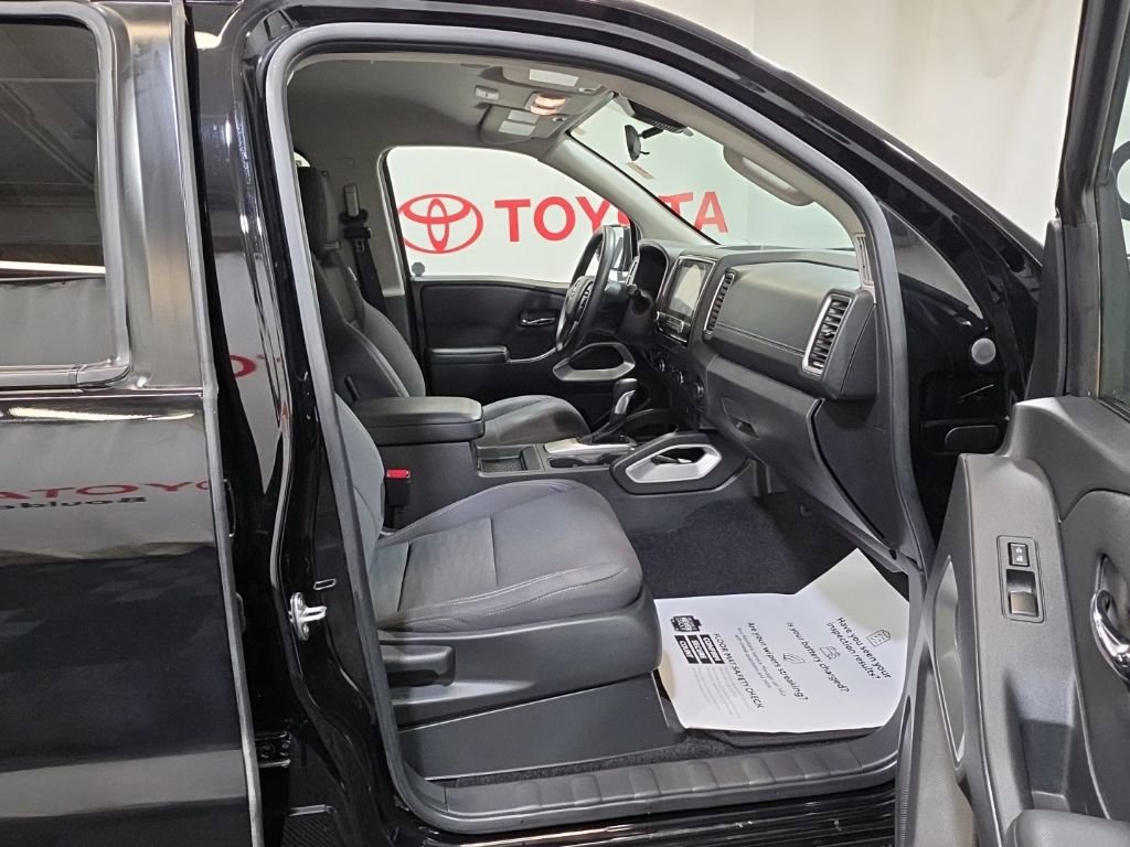 Used 2024 Nissan Frontier SV AWD/4WD image 10