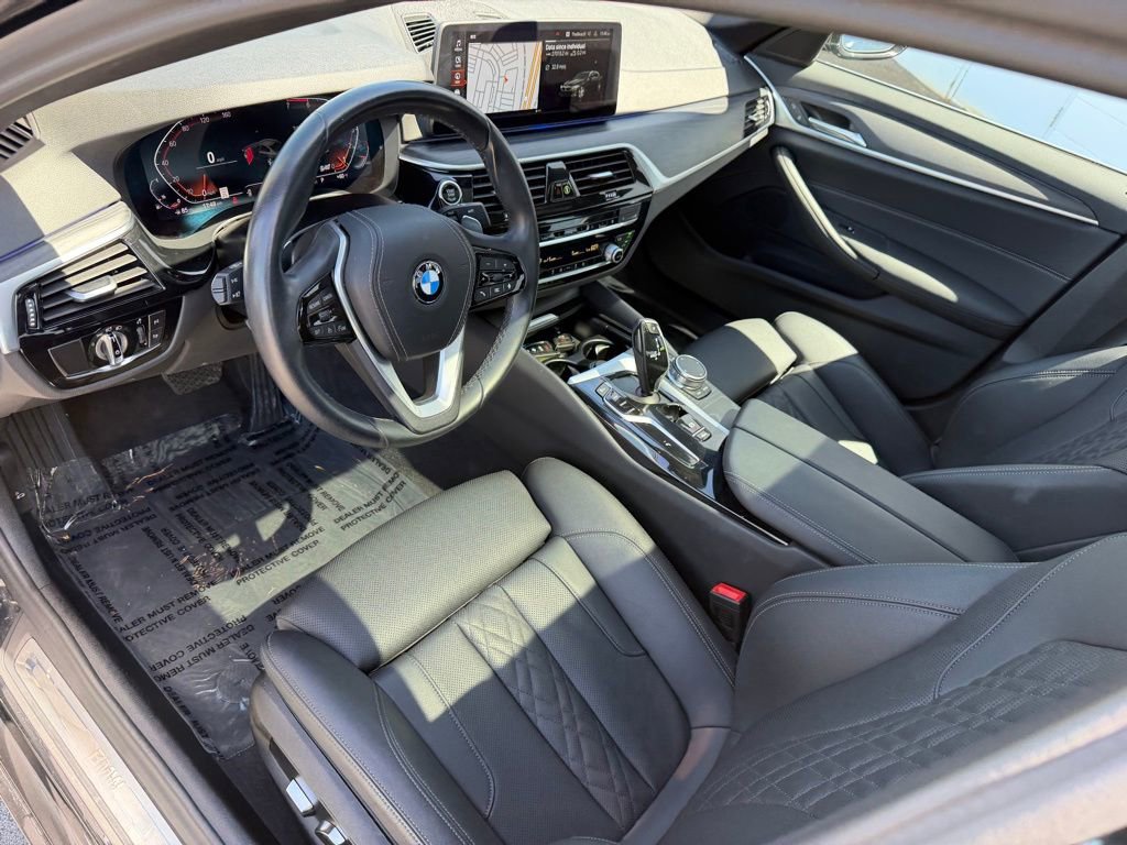 Used 2023 BMW 530i RWD image 2