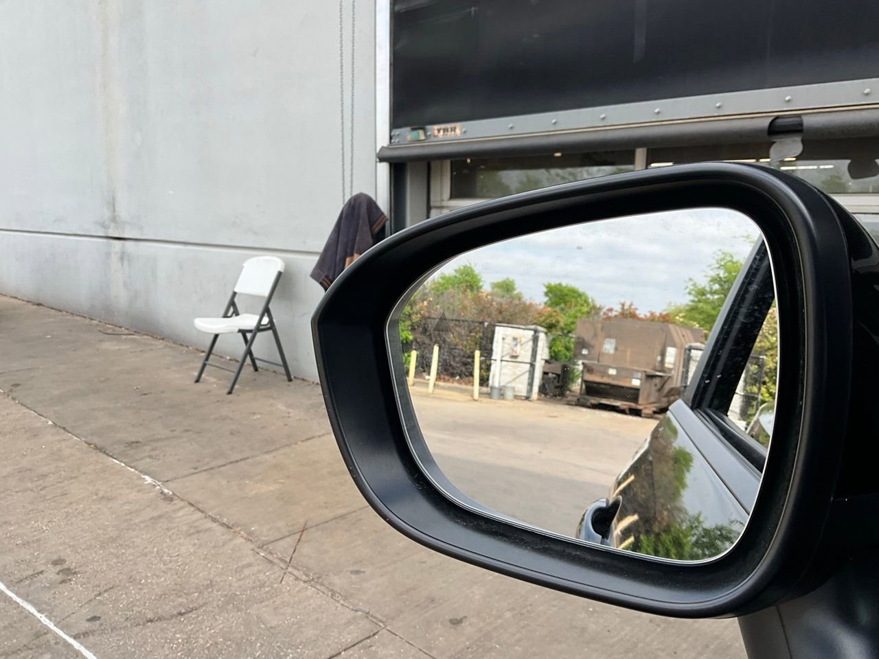 Used 2025 Nissan Rogue SV image 19