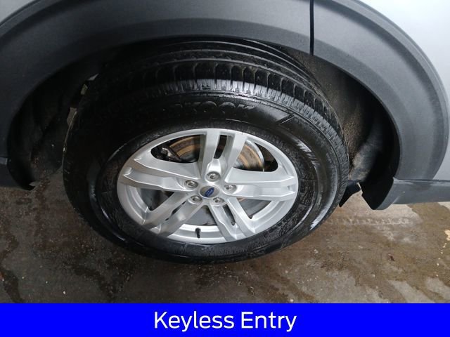 Used 2023 Ford Explorer XLT image 11