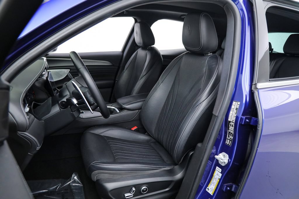 Certified 2023 Maserati Grecale GT AWD/4WD image 17