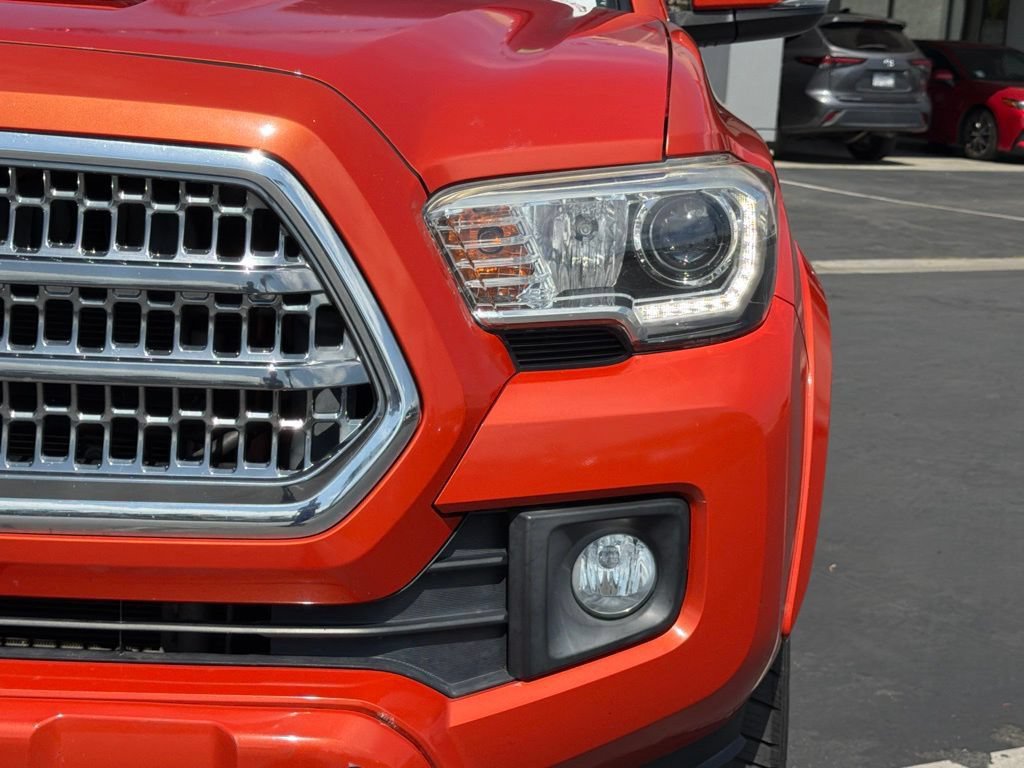Used 2017 Toyota Tacoma TRD Sport w/ Tow Package (A/T) AWD/4WD image 13