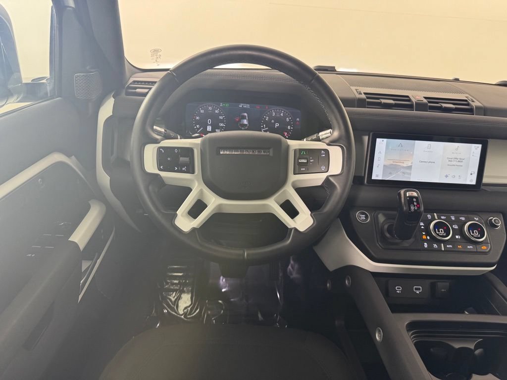 Used 2022 Land Rover Defender 110 AWD/4WD image 23
