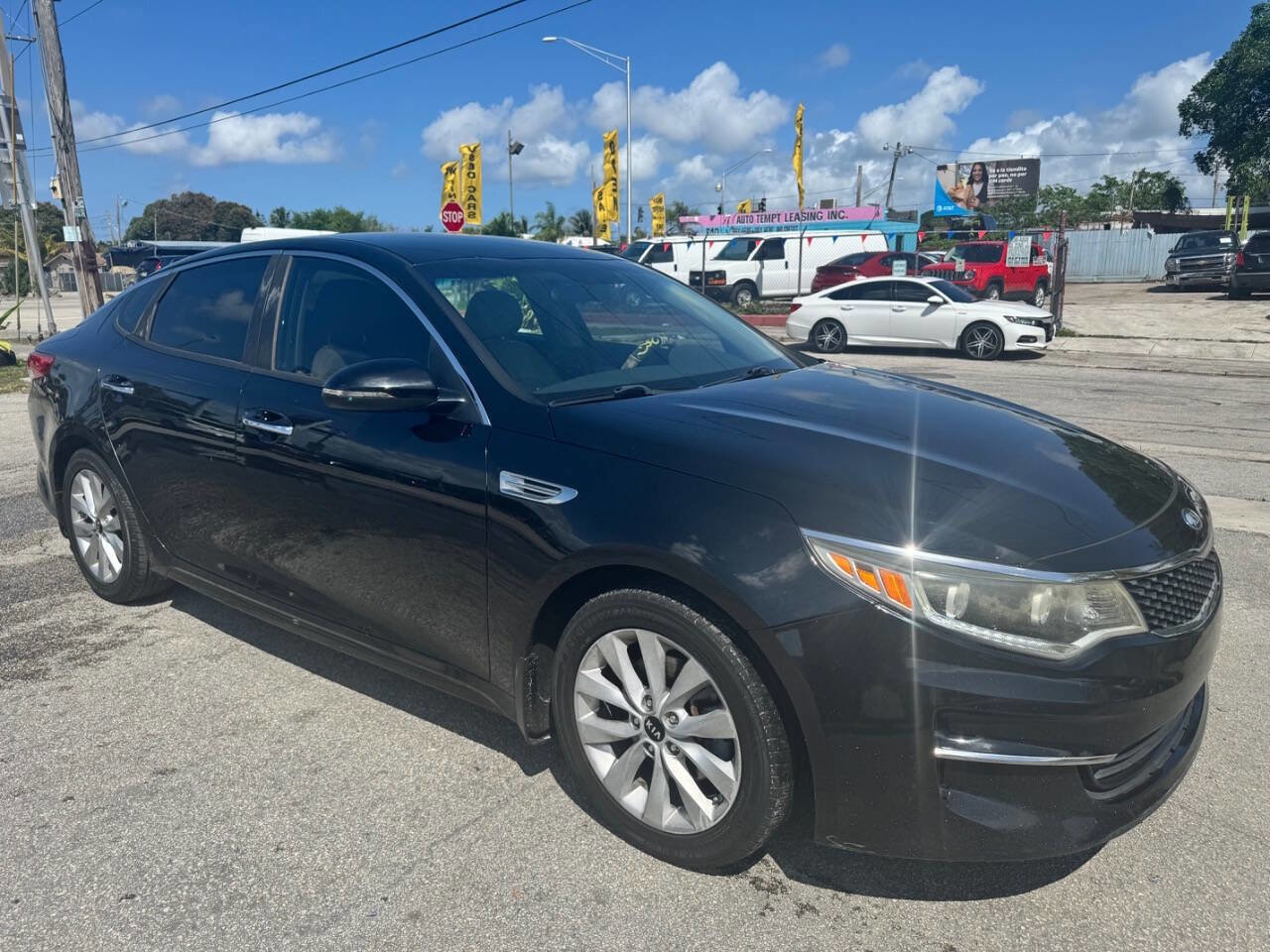 Used 2016 Kia Optima EX FWD image 2