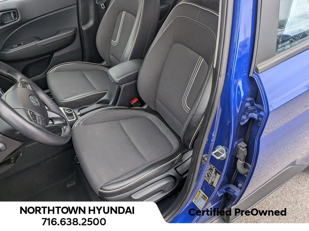 Certified 2023 Hyundai Venue Limited w/ Cargo Package image 11