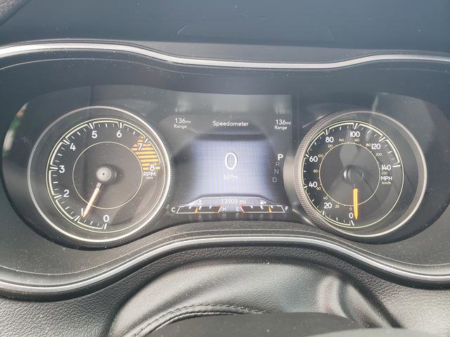 Used 2022 Jeep Cherokee Limited image 26