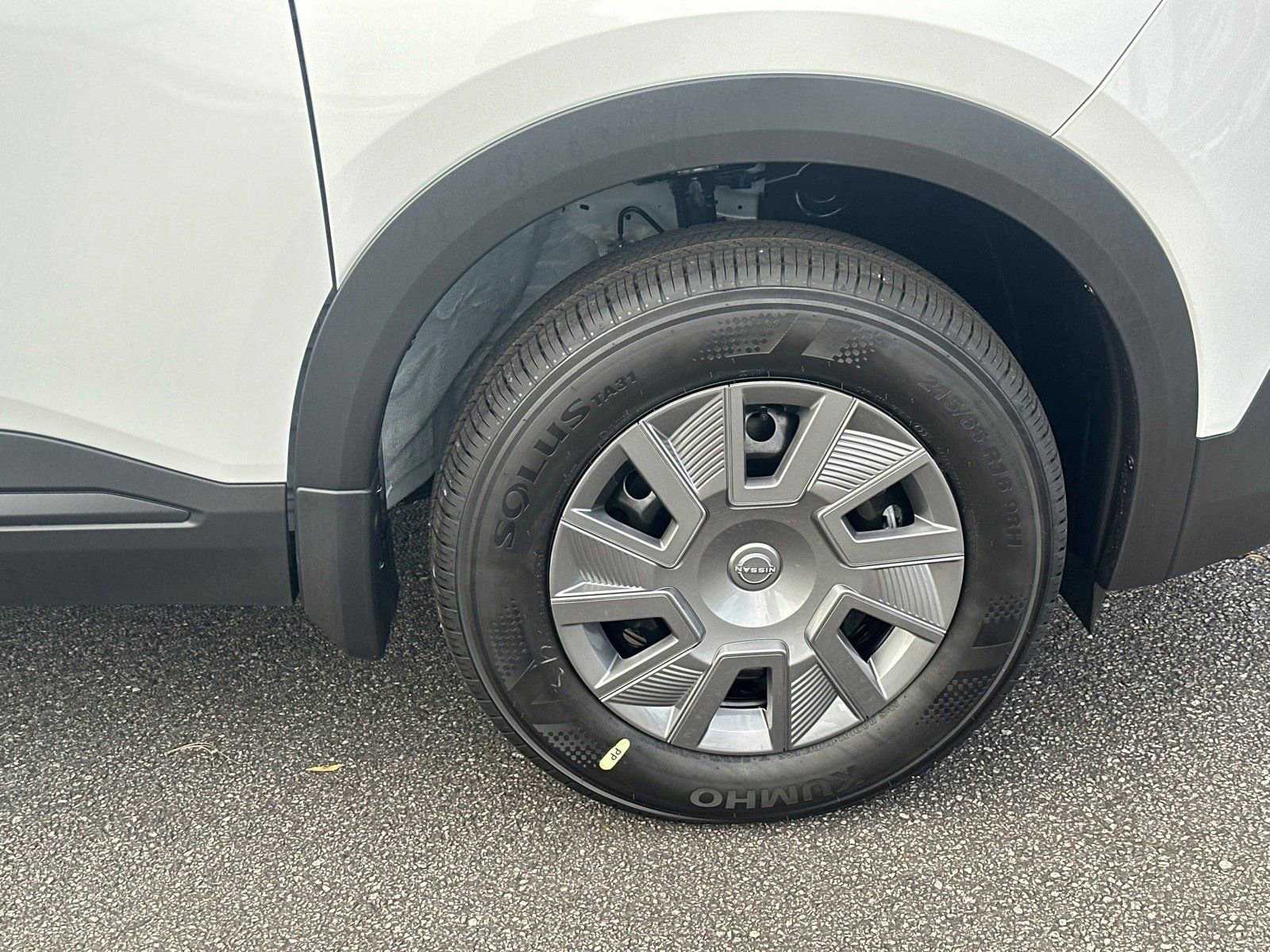 New 2026 Nissan Kicks S image 12