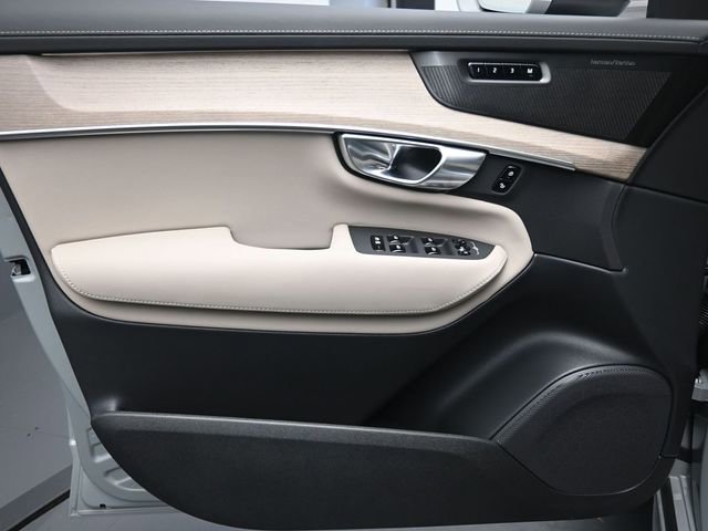 Used 2026 Volvo XC90 B6 Plus w/ Protection Package Premier image 20