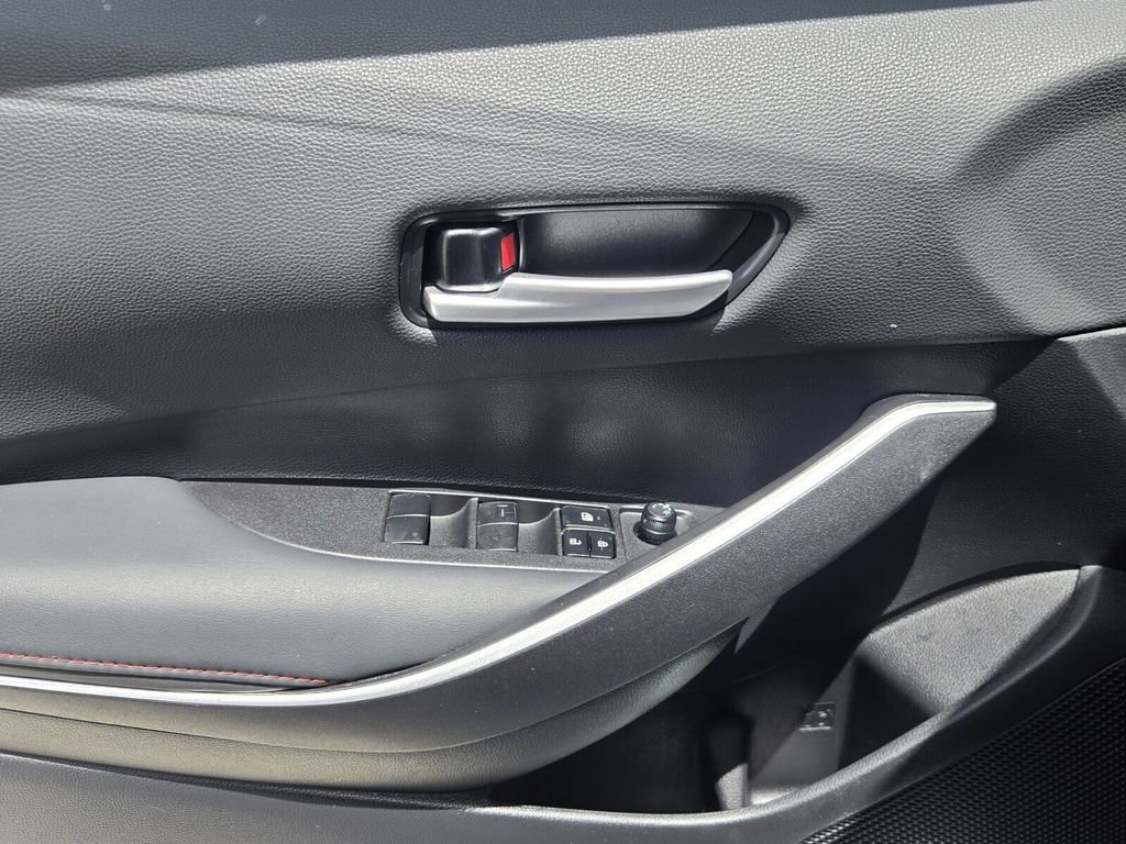 Used 2025 Toyota Corolla SE FWD image 26