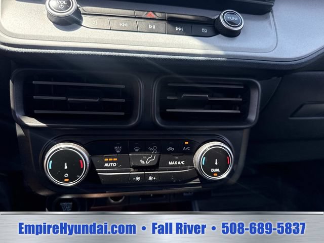 Used 2023 Ford Maverick Lariat w/ Equipment Group 500A Standard AWD/4WD image 23