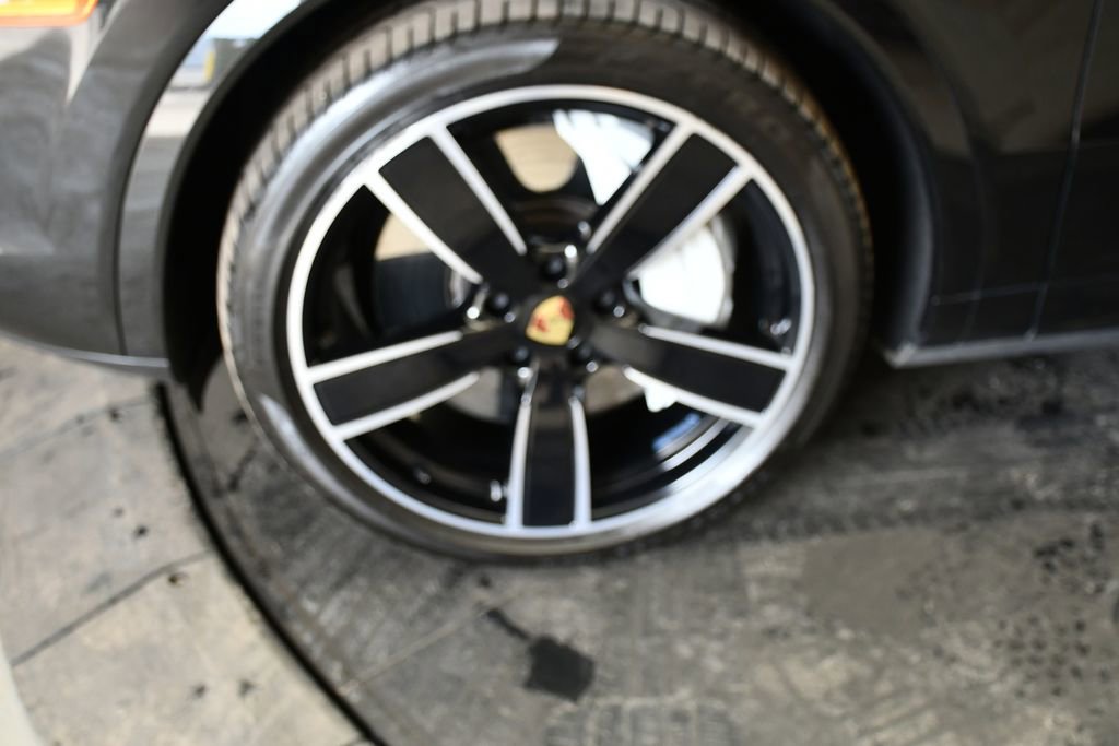 Certified 2023 Porsche Cayenne Turbo AWD/4WD image 14