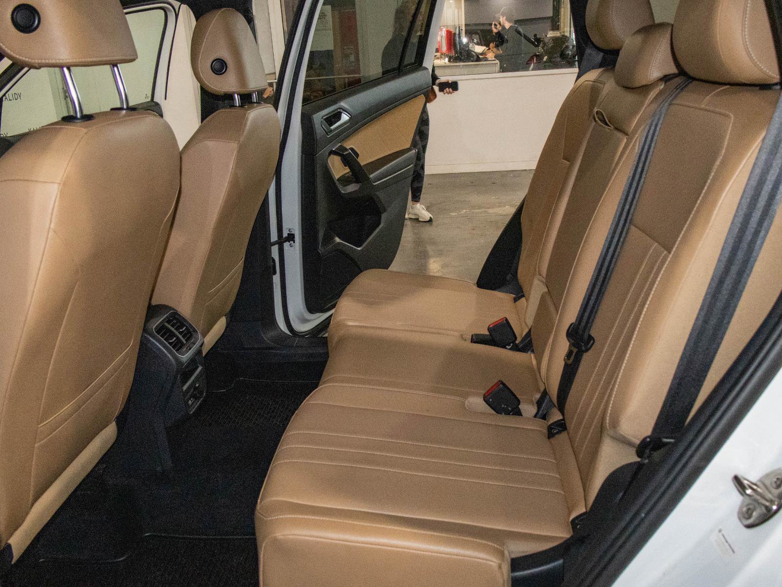 Used 2022 Volkswagen Tiguan SE AWD/4WD image 14