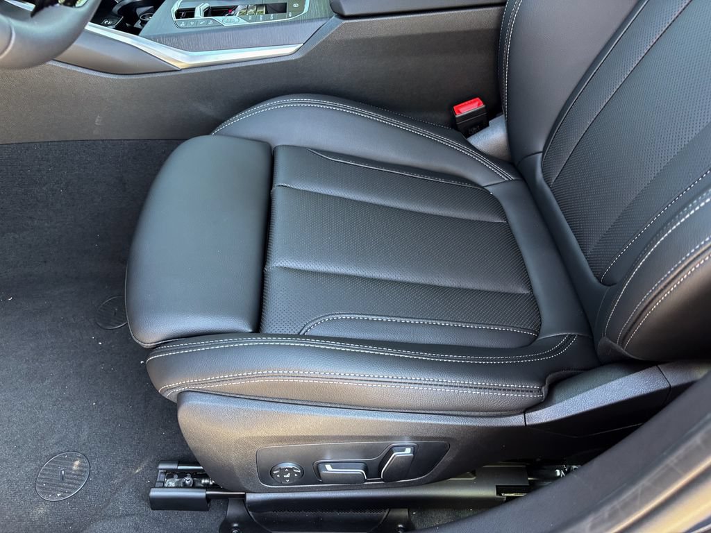 New 2026 BMW 330i xDrive Sedan w/ Premium Package AWD/4WD image 14