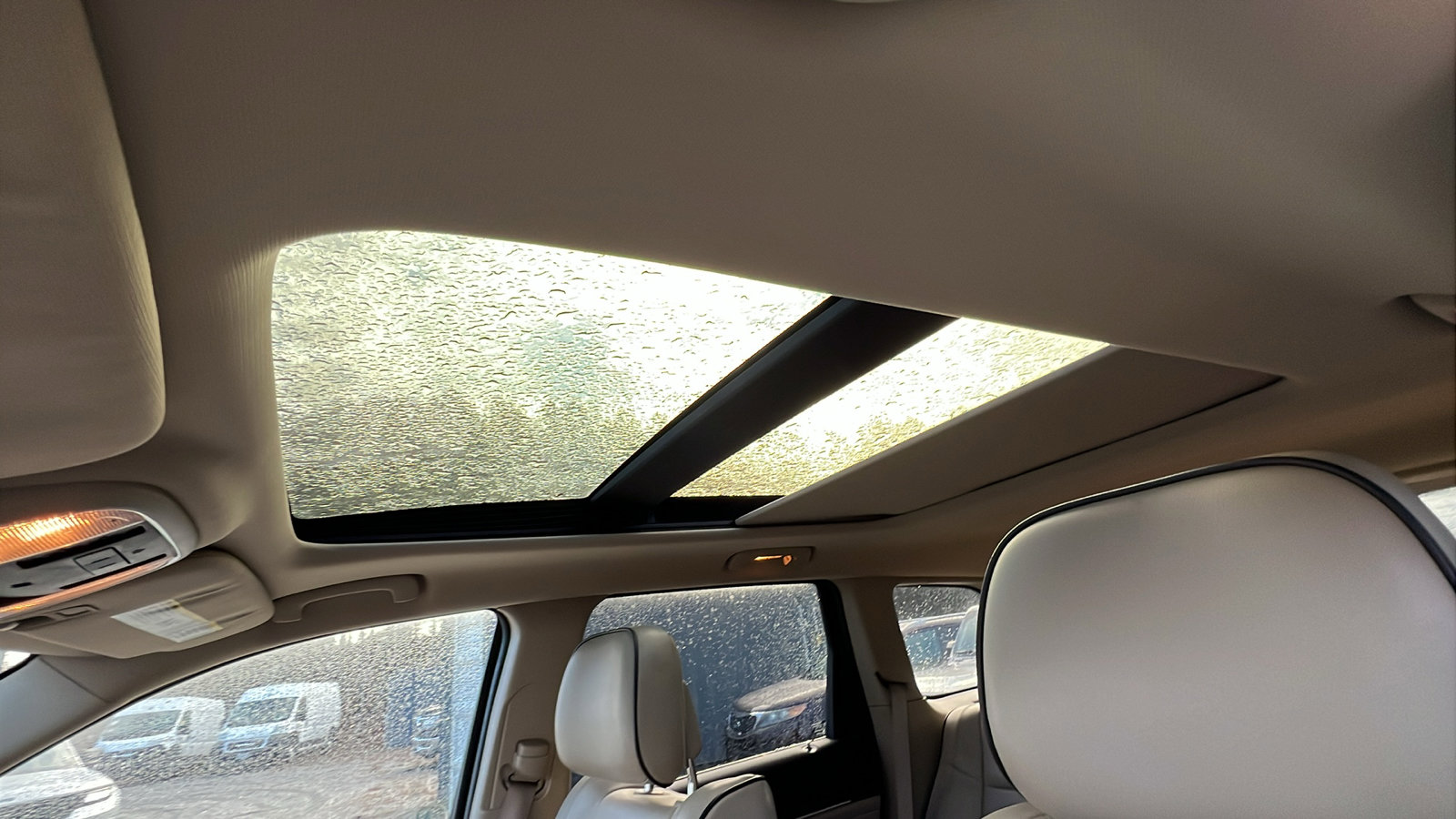 Used 2015 Jeep Grand Cherokee Overland w/ Advanced Technology Group image 17