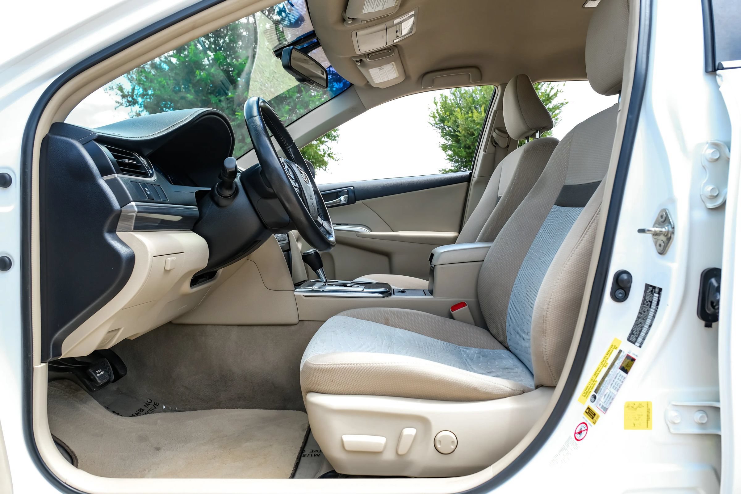 Used 2013 Toyota Camry XLE FWD image 4