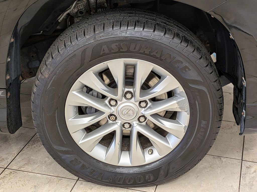 Used 2015 Lexus GX 460 w/ Premium Package image 12