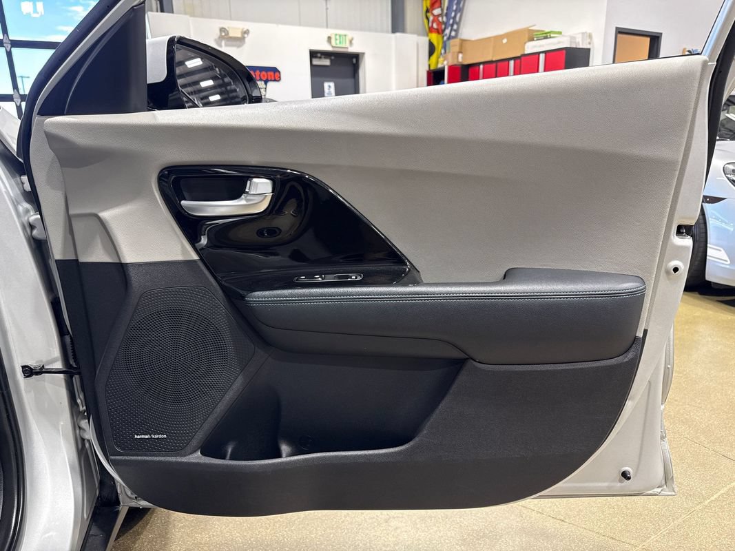 Used 2019 Kia Niro EX Premium w/ Sunroof Package FWD image 81