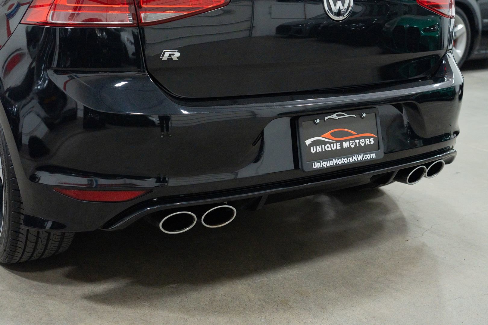 Used 2016 Volkswagen Golf 4-Door AWD/4WD image 9