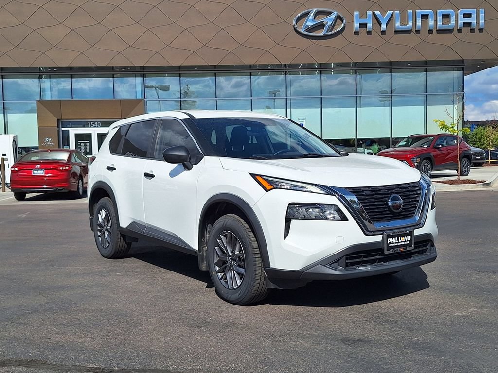 Used 2021 Nissan Rogue S AWD/4WD image 1