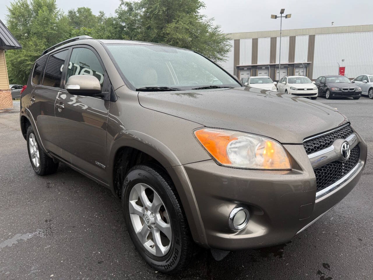 Used 2010 Toyota RAV4 Limited AWD/4WD image 3