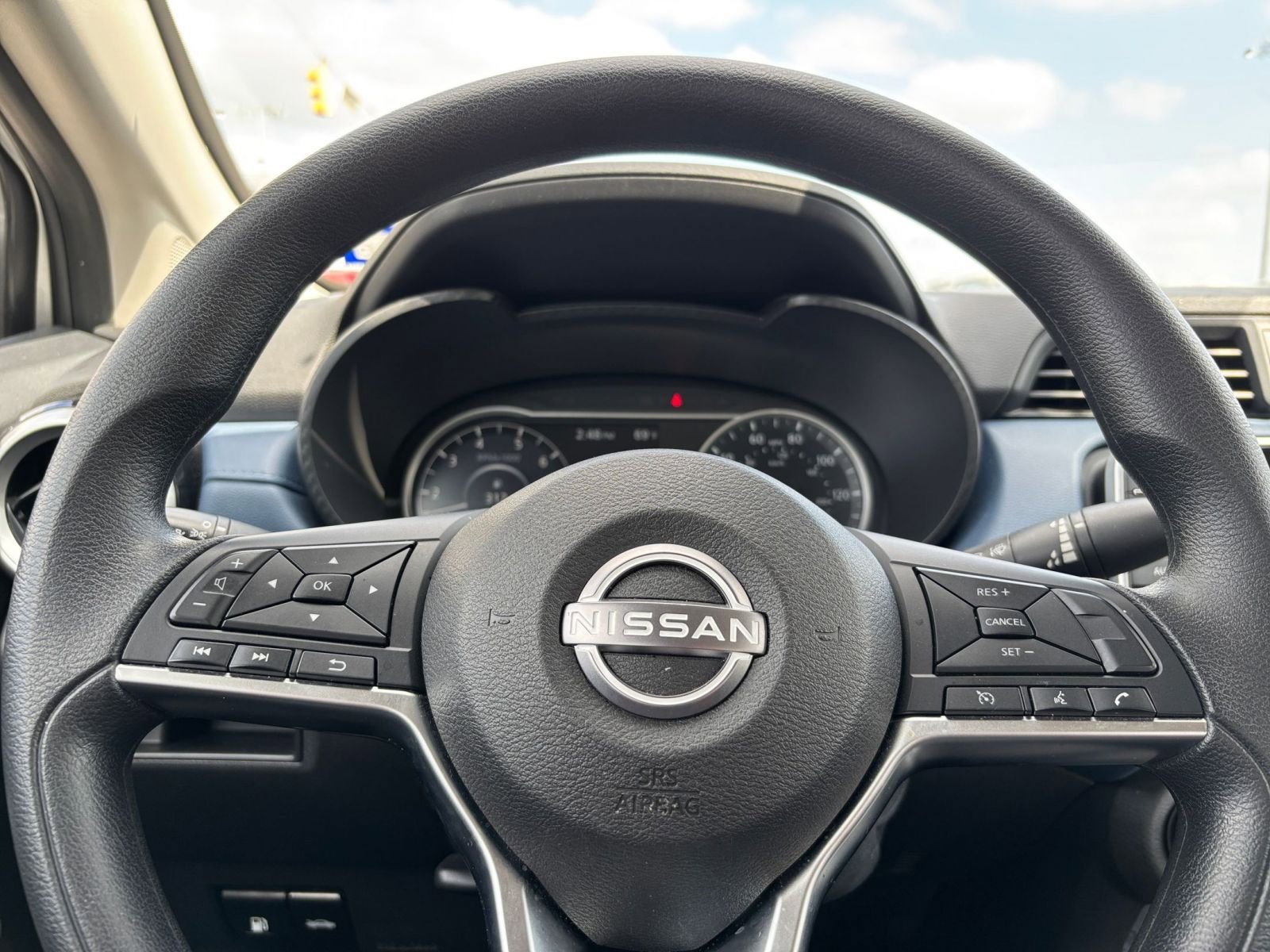 Used 2025 Nissan Versa SV FWD image 25