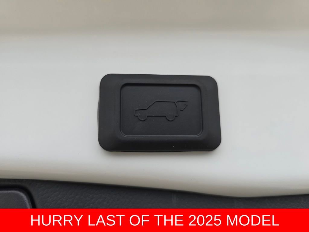 New 2025 Toyota RAV4 XLE image 12