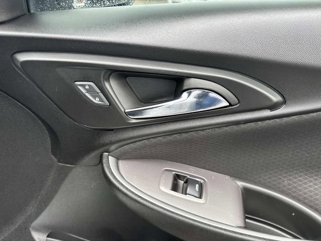 Used 2023 Chevrolet Malibu LT FWD image 18