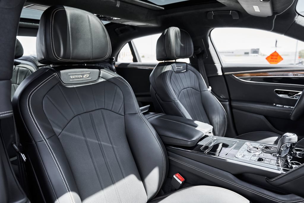 Used 2024 Bentley Flying Spur V8 AWD/4WD image 44