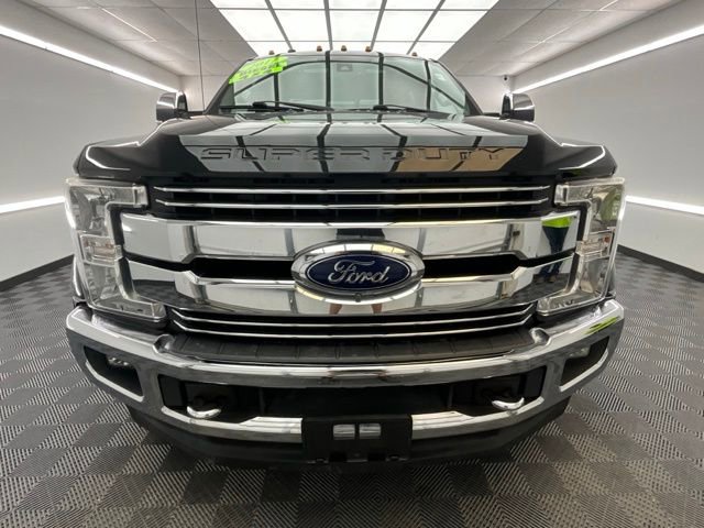 Used 2017 Ford F450 Lariat w/ Lariat Ultimate Package AWD/4WD image 2