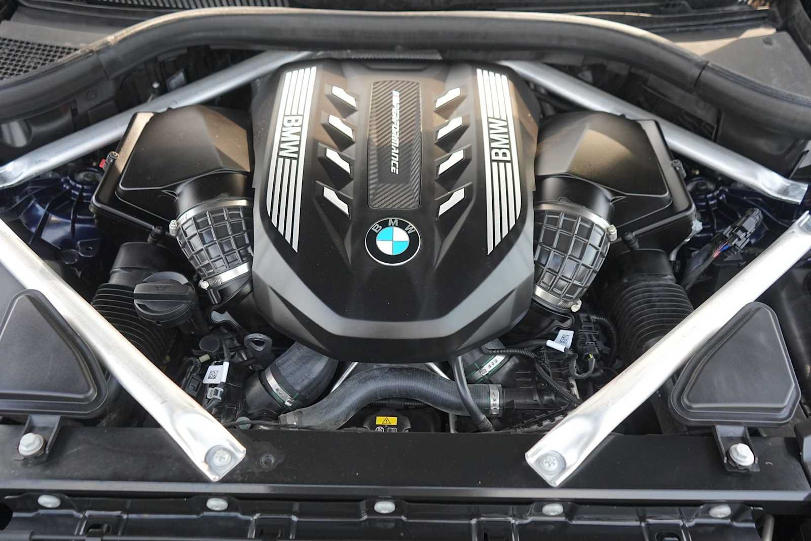 Used 2023 BMW X5 M50i w/ Parking Assistance Package AWD/4WD image 9