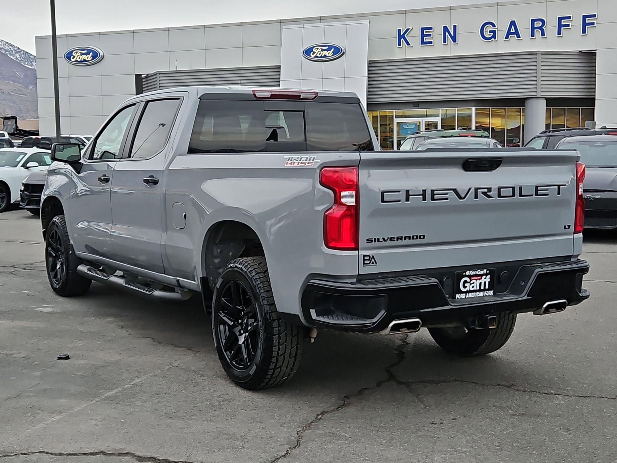 Used 2024 Chevrolet Silverado 1500 LT Trail Boss w/ Convenience Package II image 9