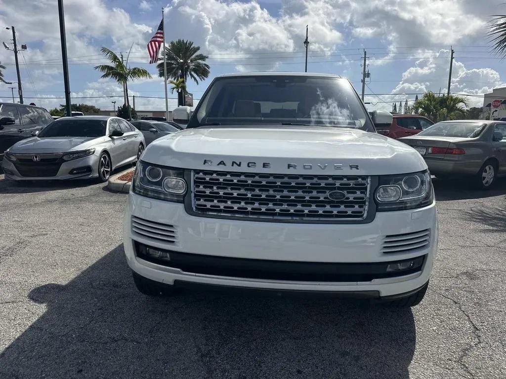 Used 2017 Land Rover Range Rover Supercharged AWD/4WD image 4