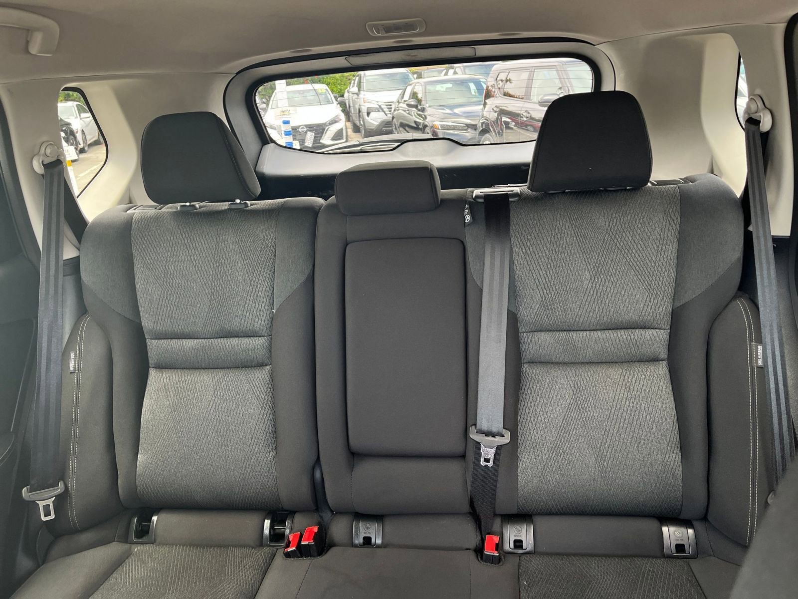 Used 2025 Nissan Rogue SV FWD image 40