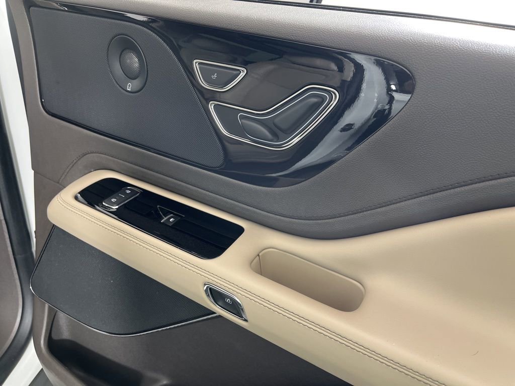 Used 2021 Lincoln Aviator Grand Touring w/ Elements Package Plus image 22