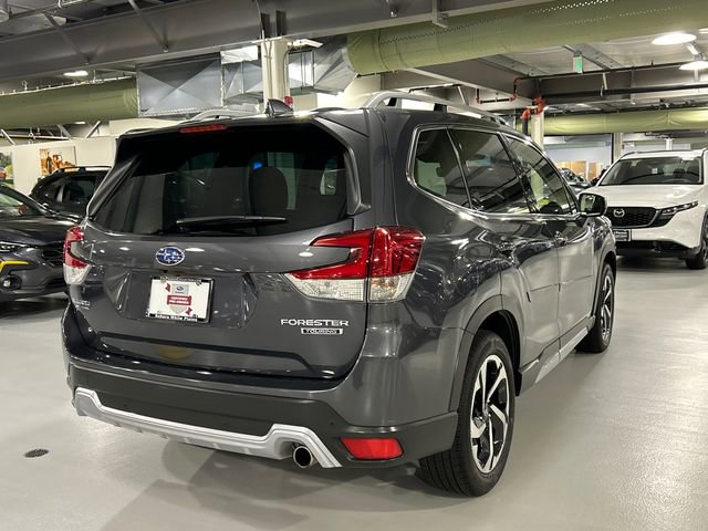Used 2023 Subaru Forester Touring image 2