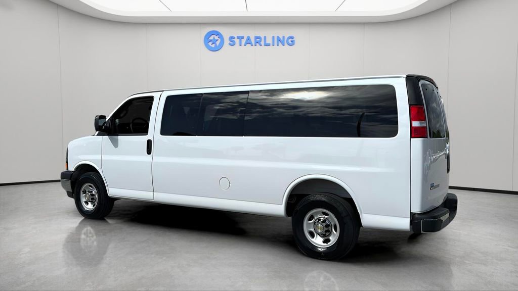 Used 2025 Chevrolet Express 3500 LT w/ LT Preferred Equipment Group image 4