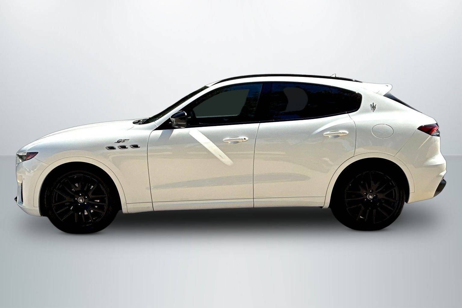 Used 2022 Maserati Levante GT AWD/4WD image 8