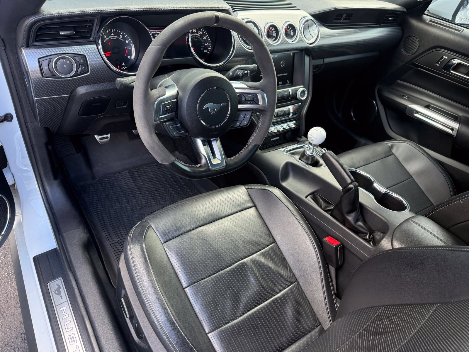 Used 2016 Ford Mustang GT Premium w/ GT Performance Package RWD image 12