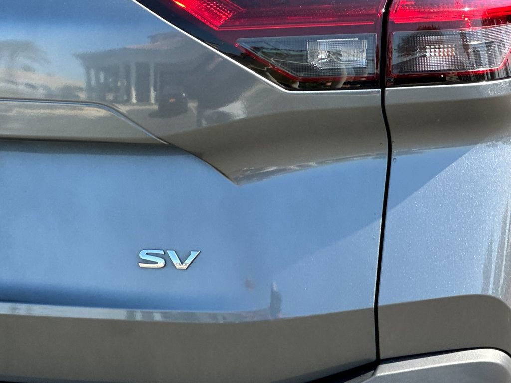 Used 2023 Nissan Rogue SV FWD image 25