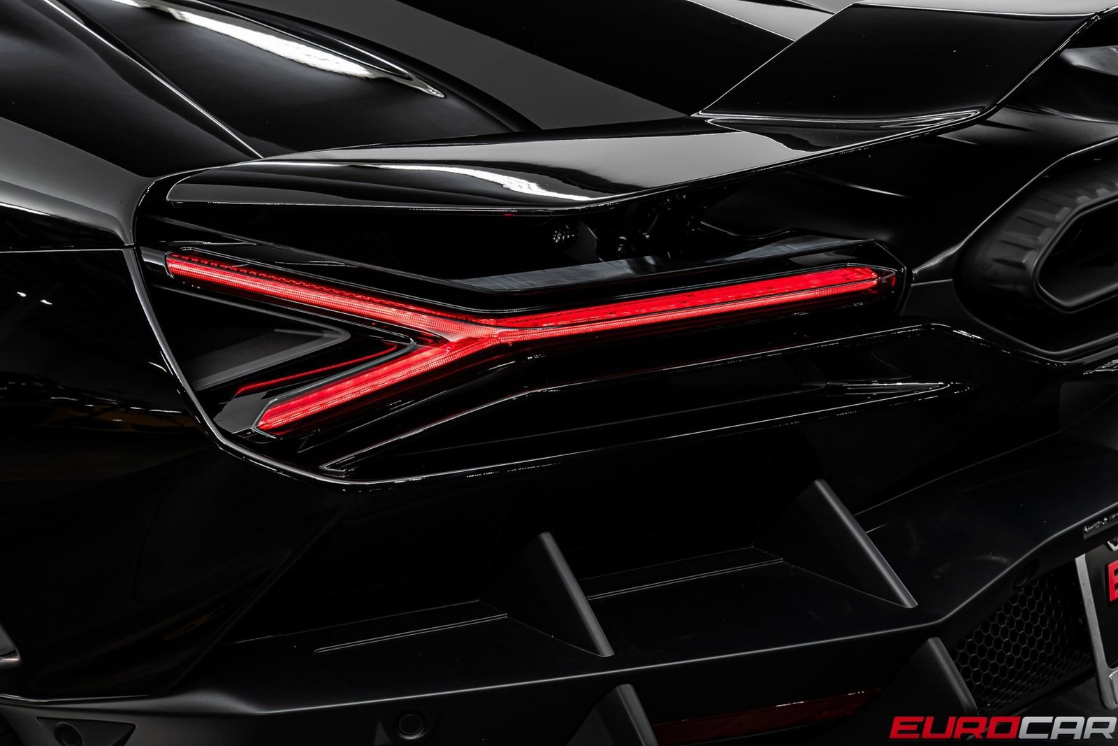 Used 2025 Lamborghini Revuelto *PASSENGER DISPLAY * FULL PPF* image 21