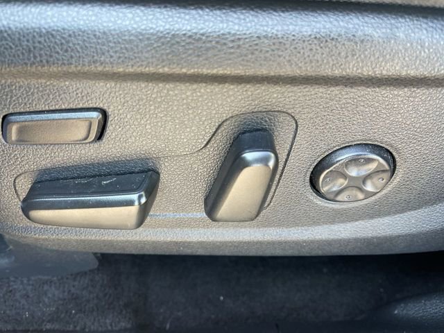 Used 2020 Hyundai Santa Fe Limited image 12