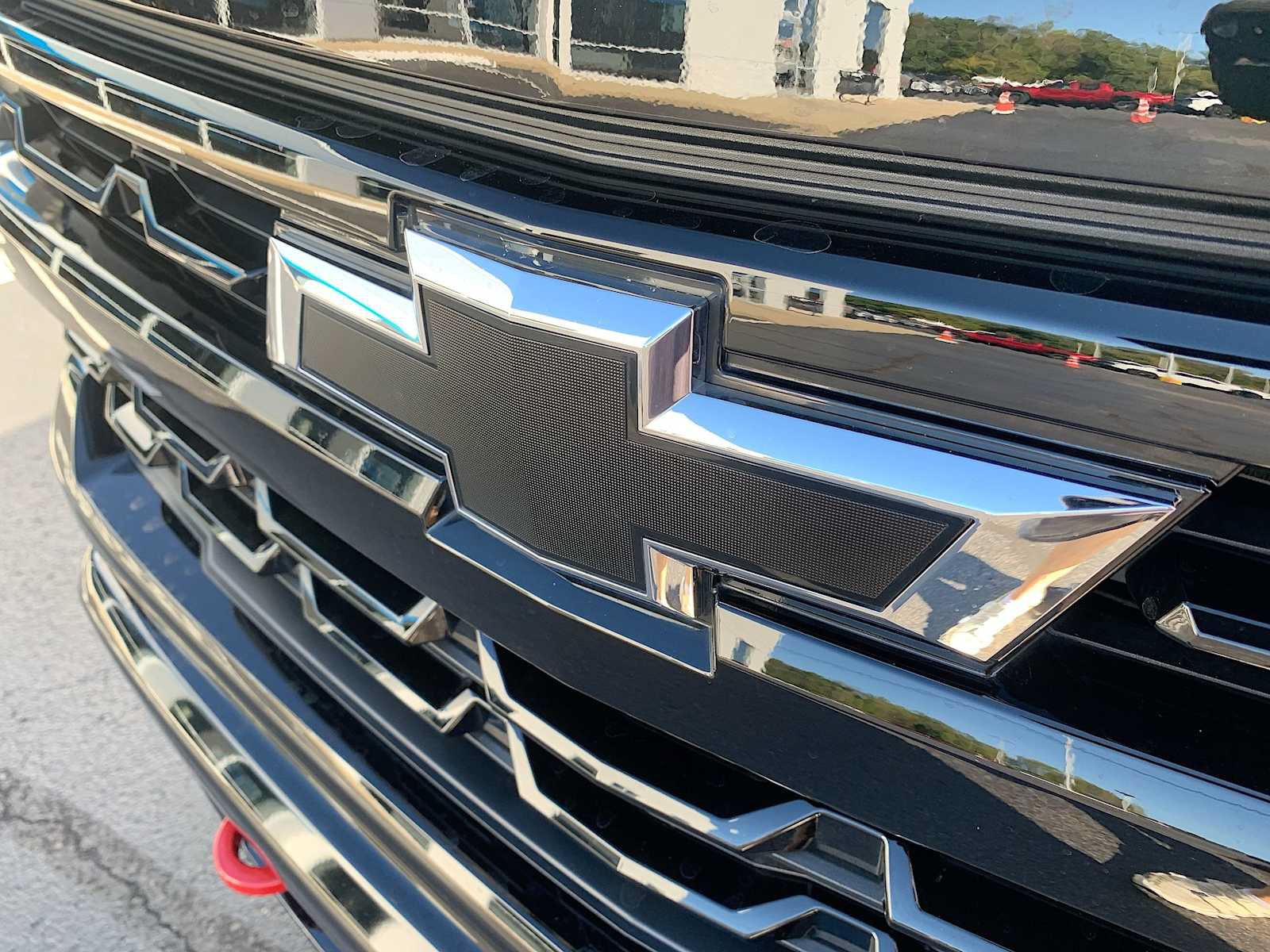 Certified 2025 Chevrolet Silverado 1500 LT Trail Boss w/ Convenience Package II AWD/4WD image 32